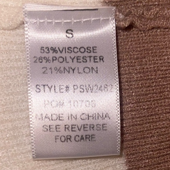 Polygram tri color short sleeve sweater. Size small super cute! - Picture 6 of 6